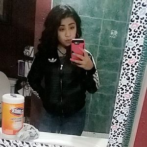 Meet your Posher, Pamela